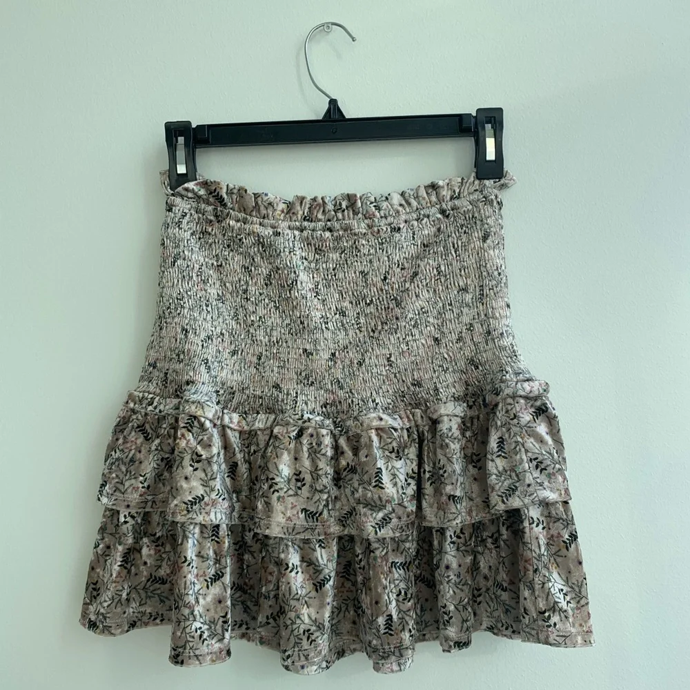 Allison New York Floral Velvet Ruffle Mini Skirt NWT Size XS - Picture 2 of 7